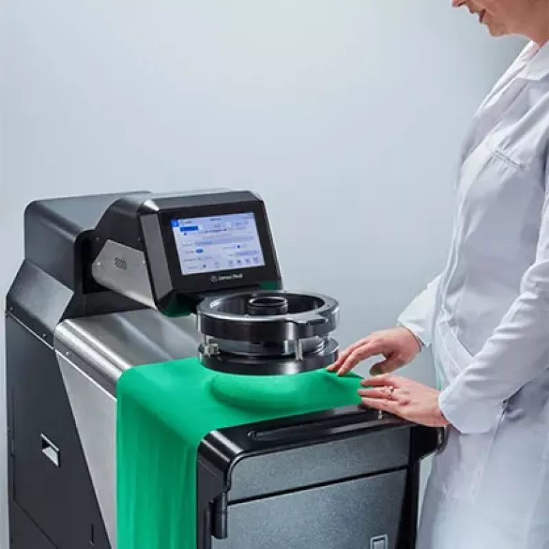 Głowica testowa AirPro dociskająca materiał podczas pomiaru przepuszczalności powietrza