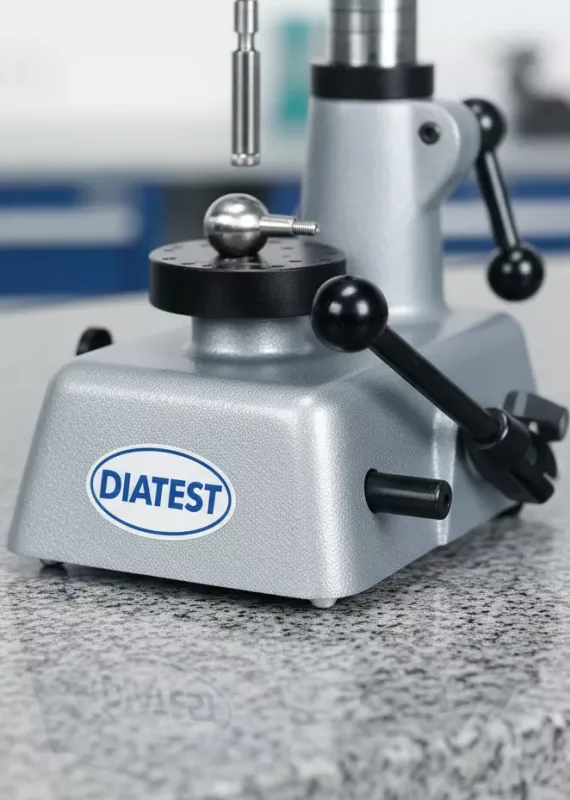 Stabilna baza statywu DIATEST – większa powtarzalność pomiarów otworów