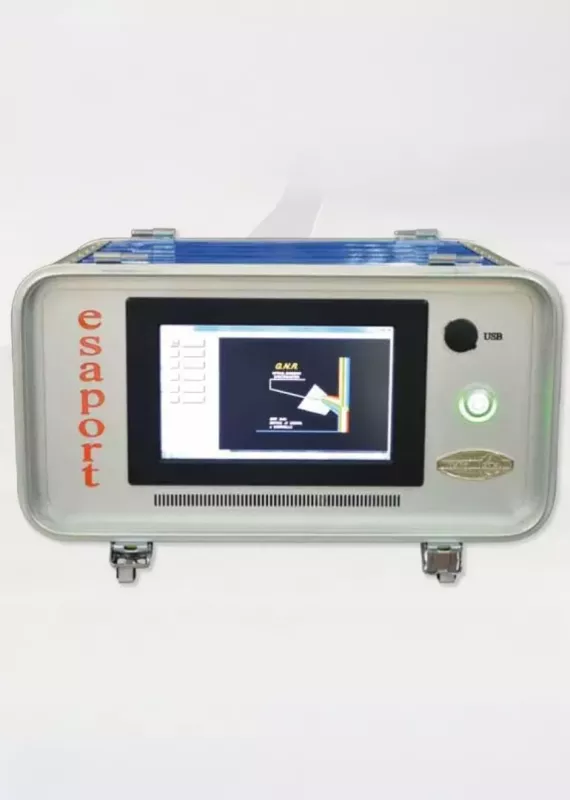 Jednostka główna ESAPORT PLUS – panel frontowy z&nbsp;ekranem i&nbsp;portem USB