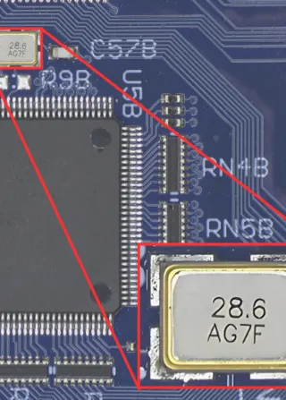 Zbliżenie 4K podczas inspekcji elektroniki (PCB) – EVO Cam Halo