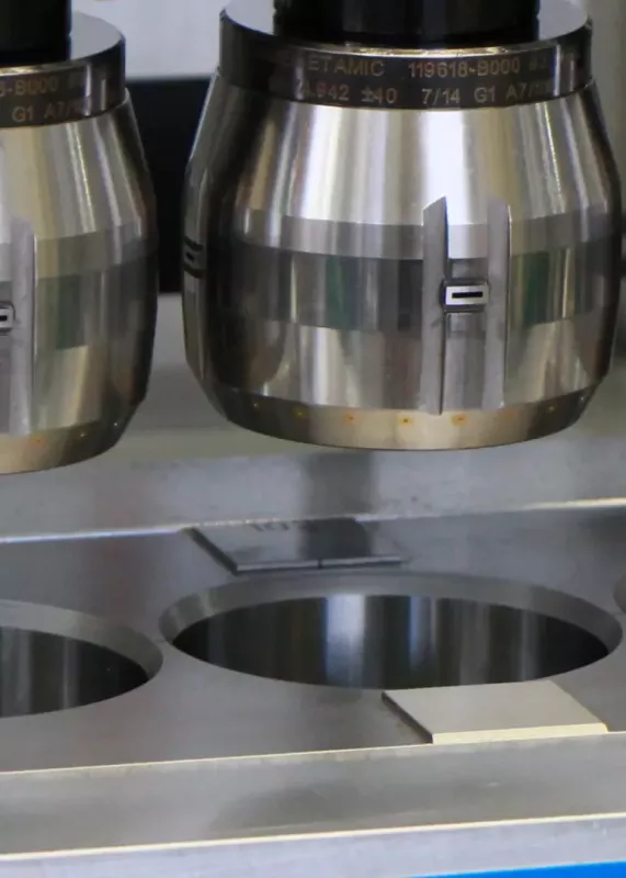 Automatyczne stanowisko pomiarowe z&nbsp;głowicą pneumatyczną Gageline AG100