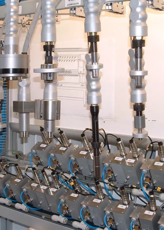 Pneumatyczny system pomiarowy Gageline AG100 z&nbsp;wieloma głowicami