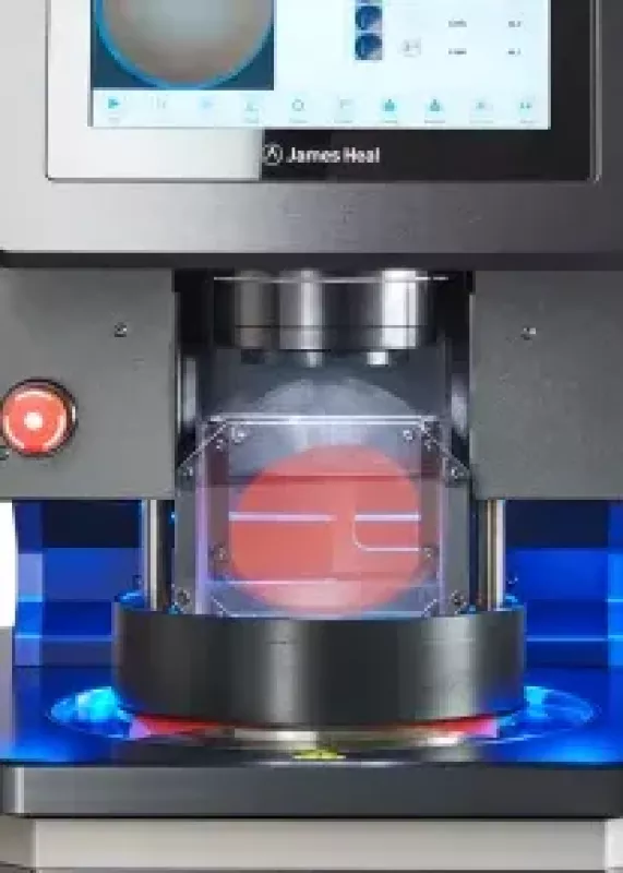 Ekran interfejsu HydroView z&nbsp;ikonami i&nbsp;wyborem parametrów testu wodoodporności