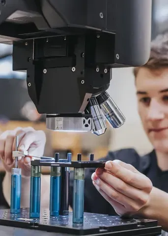 Stanowisko metrologiczne z&nbsp;Bruker Alicona InfiniteFocus G6 do pomiaru 3D topografii i&nbsp;chropowatości