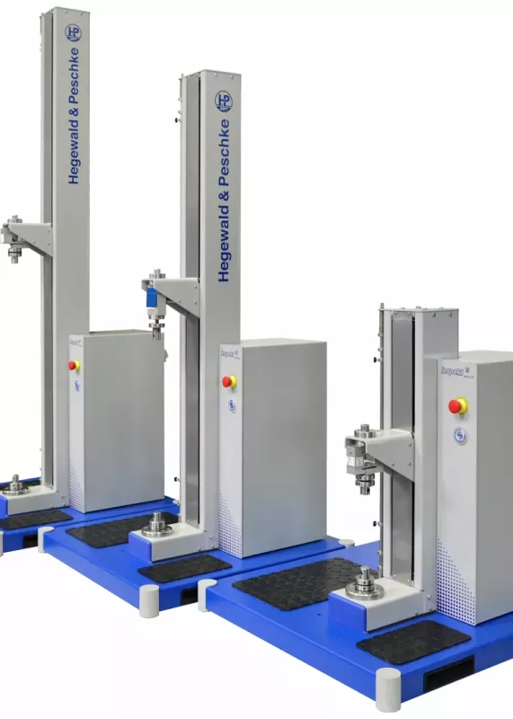 Trzy modele maszyn wytrzymałościowych Inspekt solo firmy Hegewald & Peschke