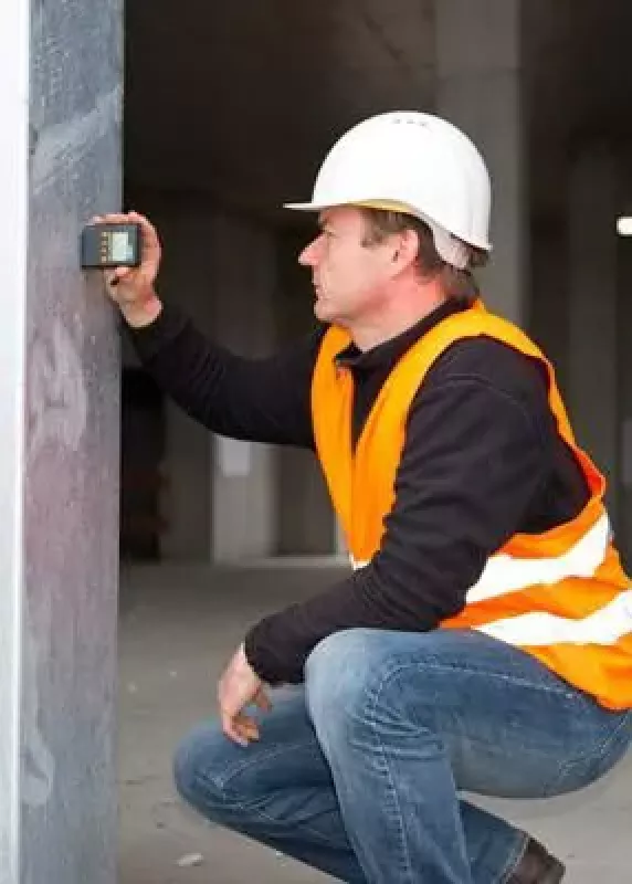 Badanie grubości cynkowania na elementach konstrukcji budowlanych – miernik powłok