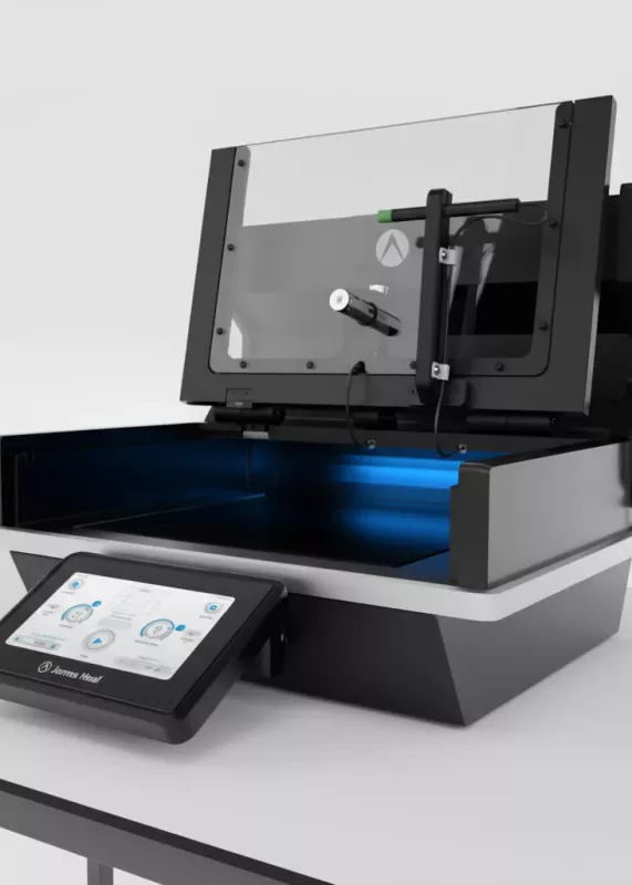 Urządzenie ProDry gotowe do pracy bez podłączenia wody, sprężonego powietrza i&nbsp;wyciągu – instalacja na stole laboratoryjnym