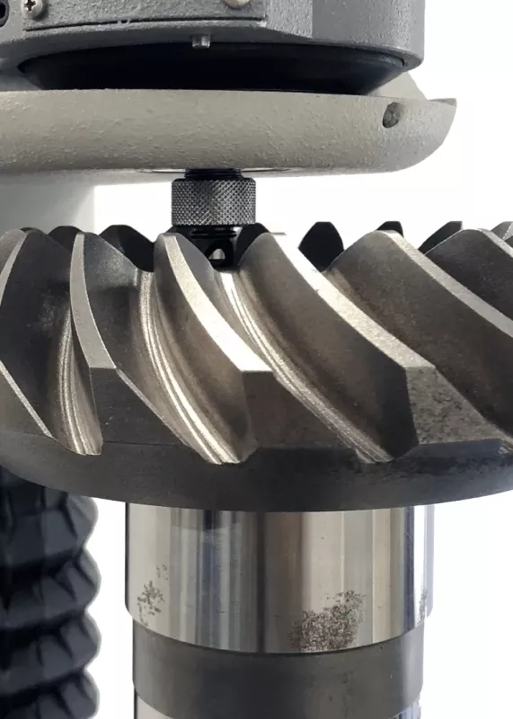 Pomiar twardości na kole zębatym wykonany twardościomierzem AT130D Ernst