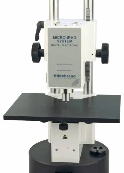 Platforma pomiarowa do twardościomierza IRHD Micro Hildebrand – ustawianie i&nbsp;podparcie próbki