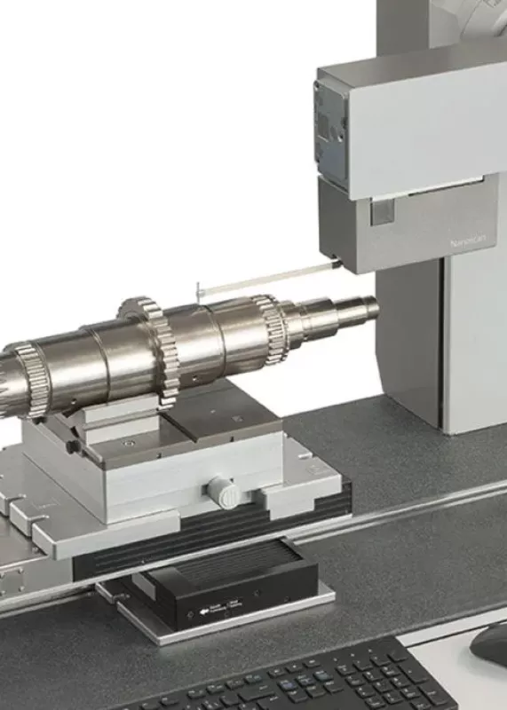 Głowica pomiarowa systemu Waveline Nanoscan podczas analizy elementu mechanicznego