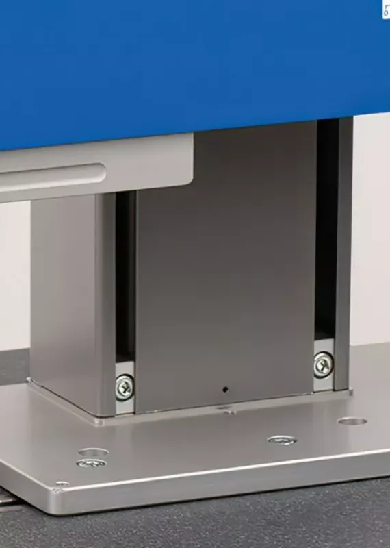 Profilometr Waveline W612 z modułem TKU400 i stabilną płytą granitową – widok ogólny