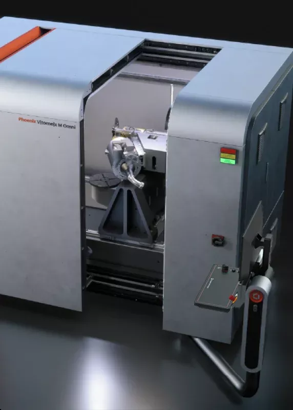 Zaawansowany mikrotomograf przemysłowy Phoenix V|tome|x M Omni podczas pracy