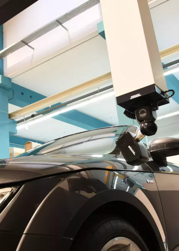 Pomiar dużych elementów metalowych na maszynie współrzędnościowej Wenzel LHF 3020