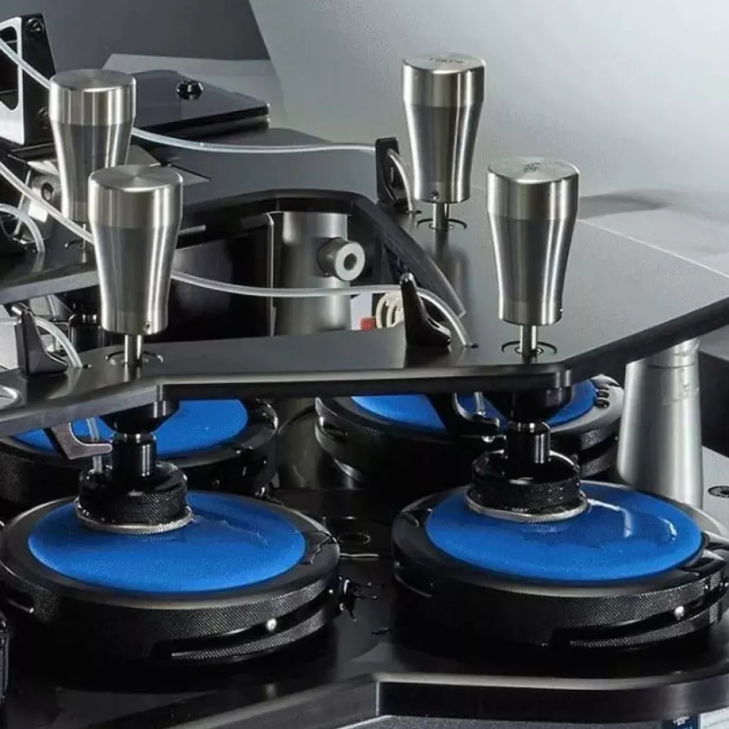 Galeria zdjęć testera ścieralności na mokro AquAbrasion firmy James Heal