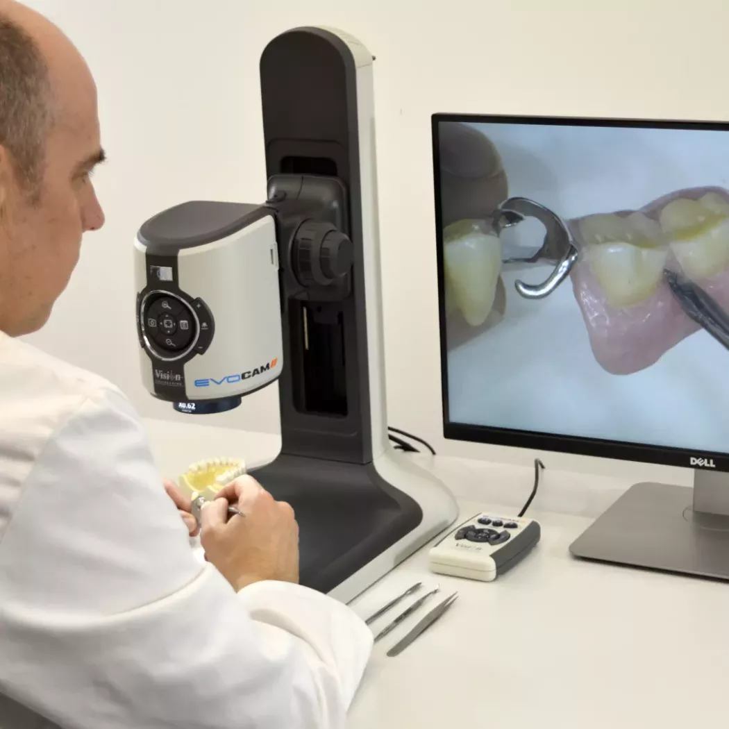 Mikroskop EVO Cam II Vision Engineering w&nbsp;zastosowaniach dentystycznych – inspekcja detali