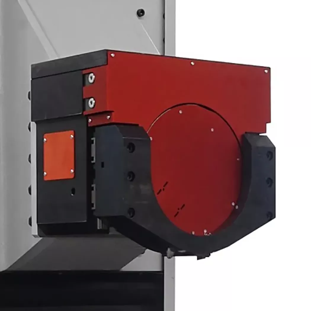 Zaciski i&nbsp;uchwyt do mocowania próbki w&nbsp;twardościomierzu INTEGRAL REVOLVER