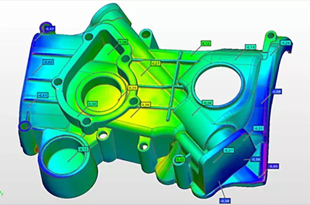 Kolorowa mapa odchylek części (porównanie skanu 3D z&nbsp;modelem CAD w&nbsp;PolyWorks Inspector)