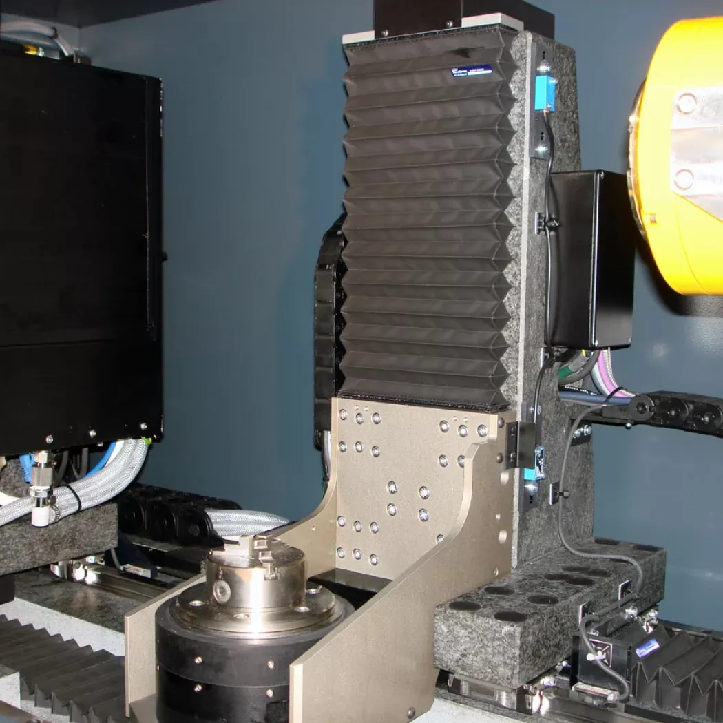 Detektor i&nbsp;manipulator systemu Phoenix Nanotom M