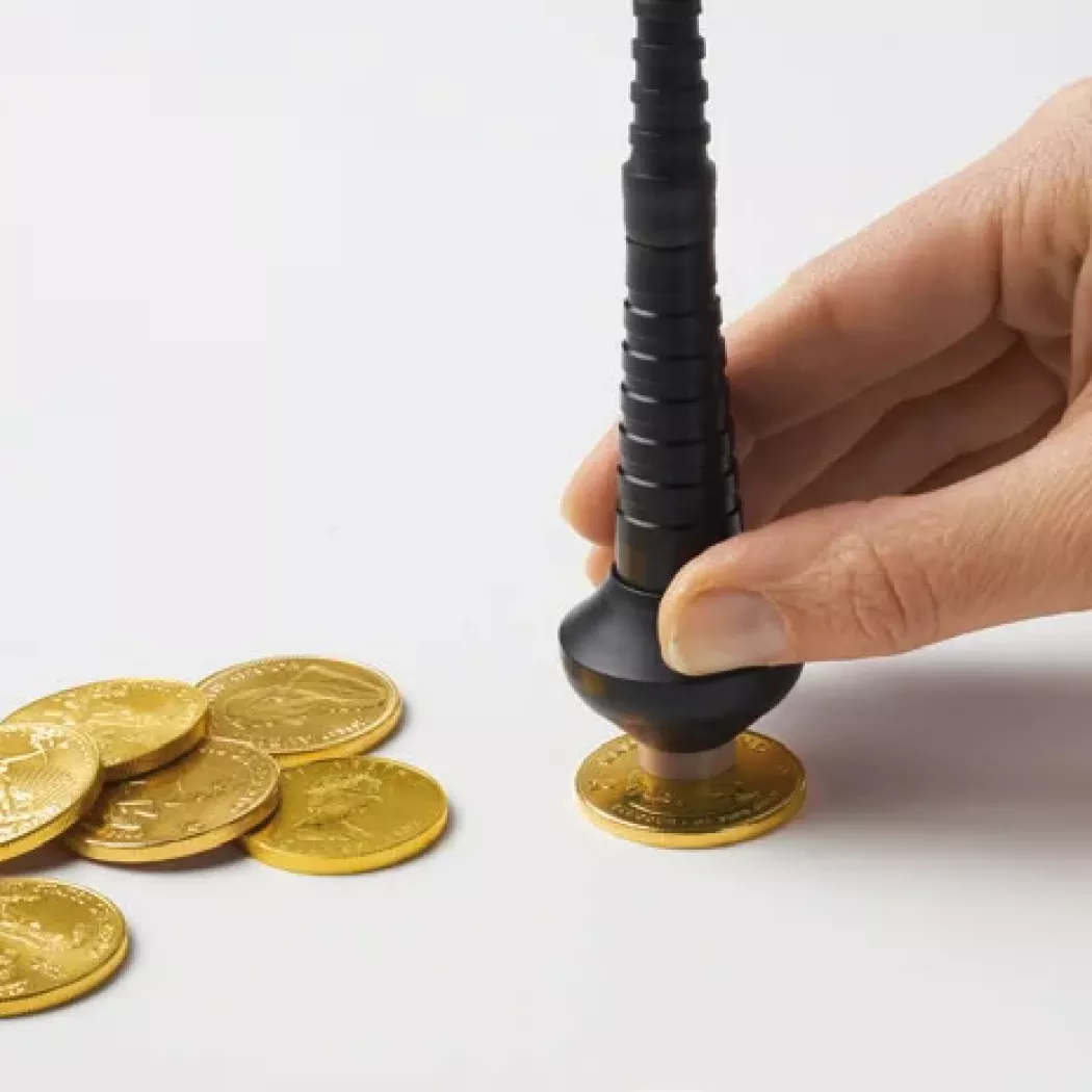 Urządzenie Fischer Sigmascope badające przewodność złotych monet