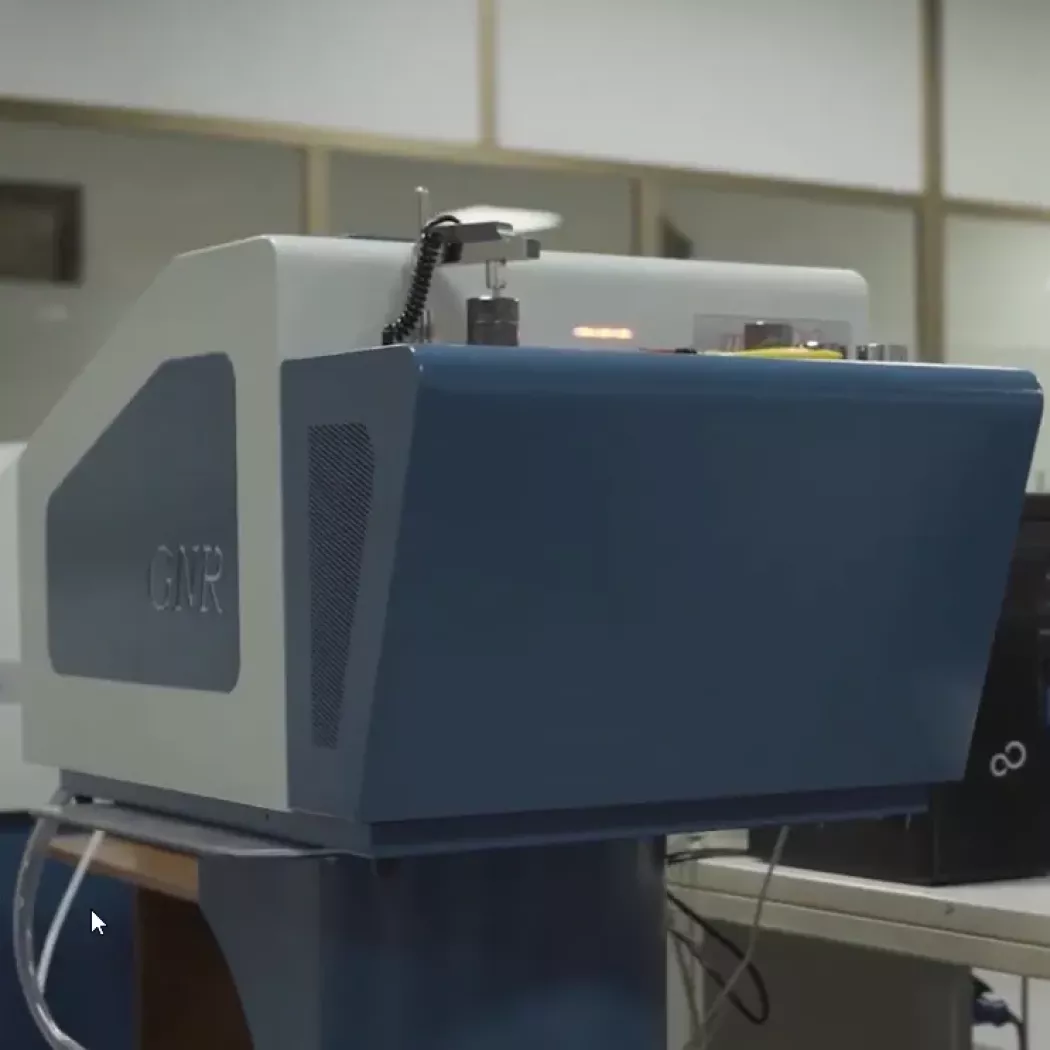 Spektrometr MiniLab 300 GNR – kompaktowe stanowisko pomiarowe OES w&nbsp;laboratorium