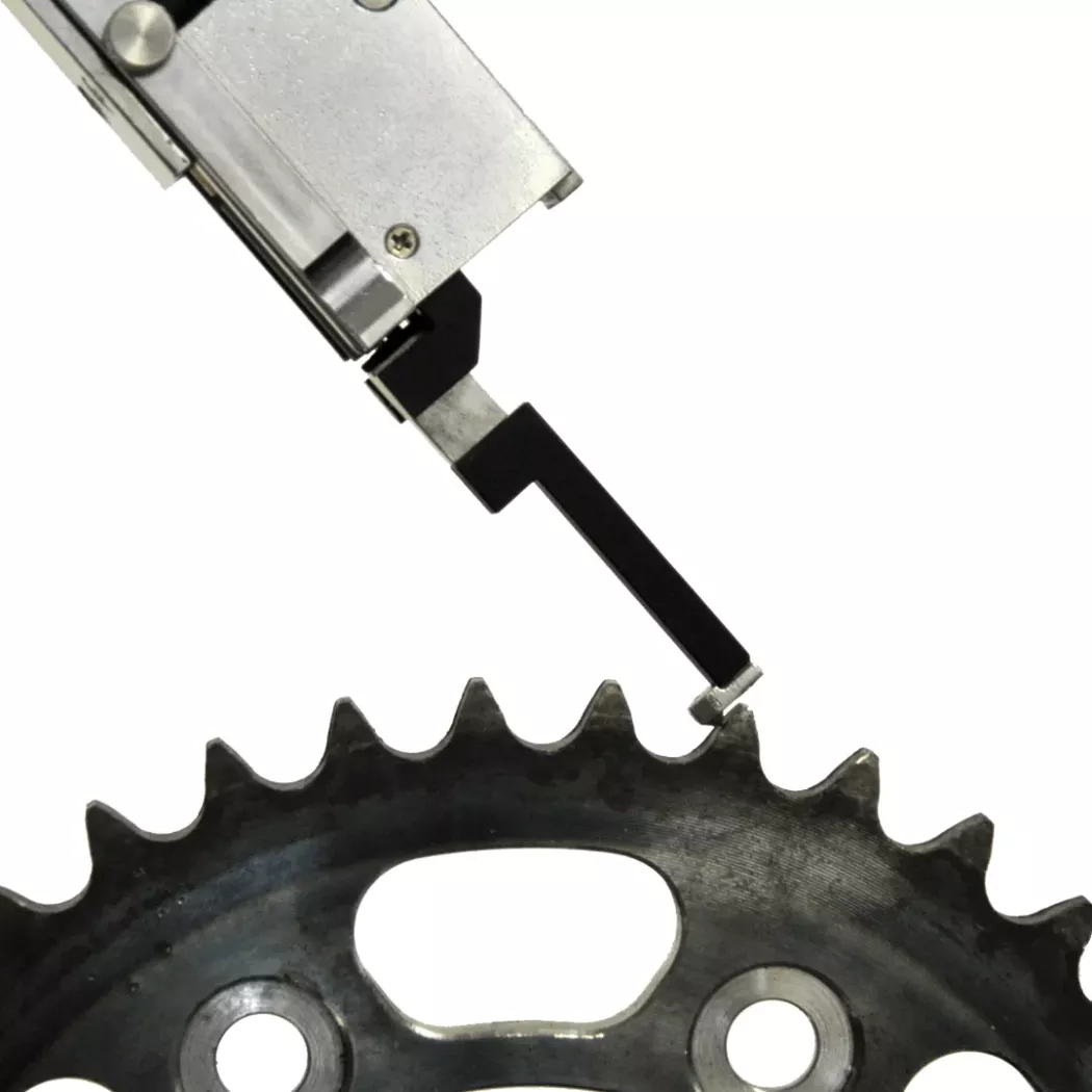 Pomiar twardości na zębatce przy użyciu przenośnego twardościomierza Ernst e-handy