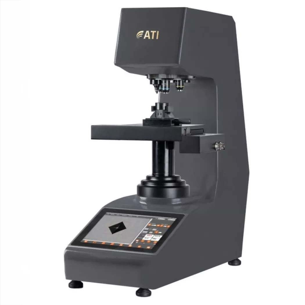 Kompaktowy twardościomierz Vickersa ATI V Auto – dodatkowe ujęcie urządzenia