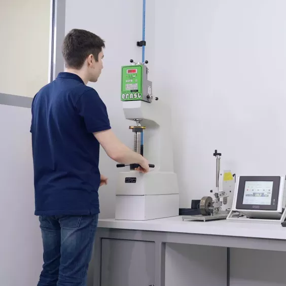 Analiza wynik&oacute;w, raportowanie i&nbsp;doradztwo